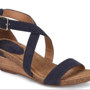 Sofft Womens Valeryn Midnight Navy Suede sandals 7.5M